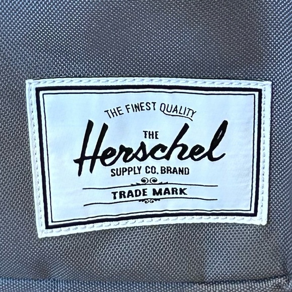 Herschel Supply Company Miller Backpack in Gargoyle Gray 32L 17.5"×12.5"x 7" NEW - Picture 5 of 16